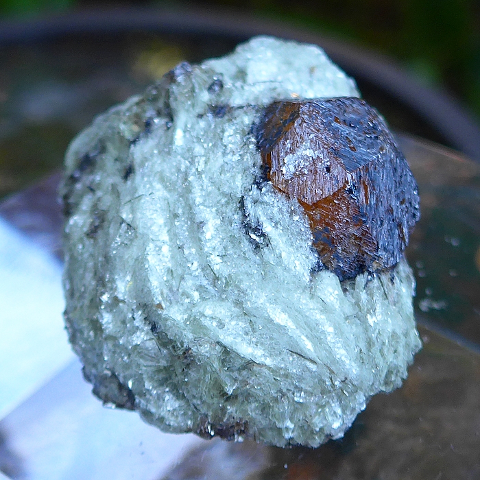 Spessartine Garnet in Mica Matrix